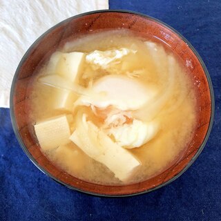 大根と豆腐と卵の味噌汁